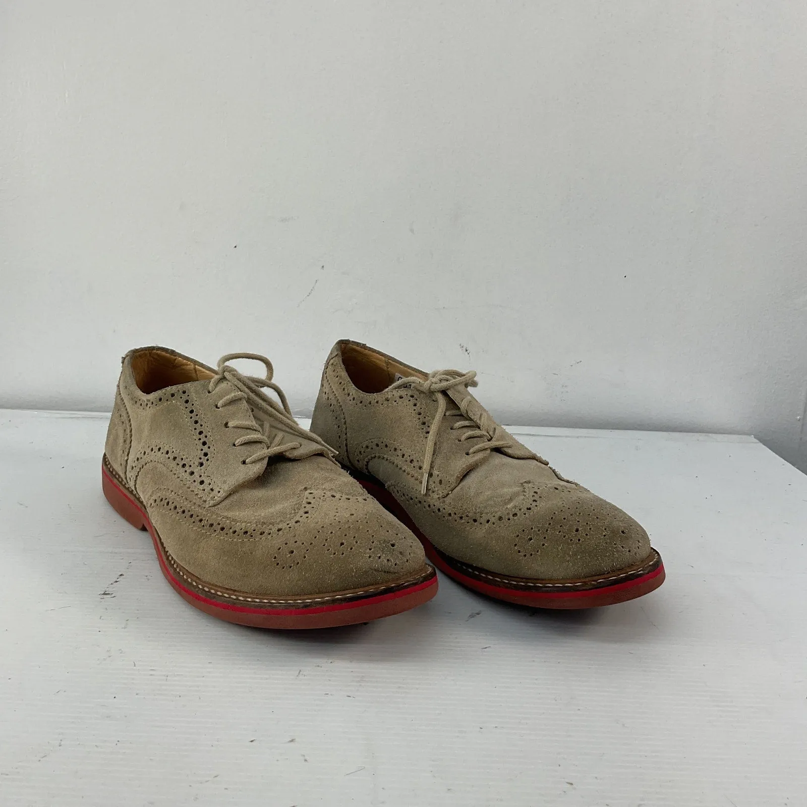 1901 Men's Brogue Dress Shoes Tan Suede Size 8.5 Preowned