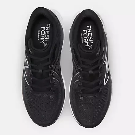 New Balance Fresh Foam X 860v13 Wide (2E) Men's -  Black with white and magnet