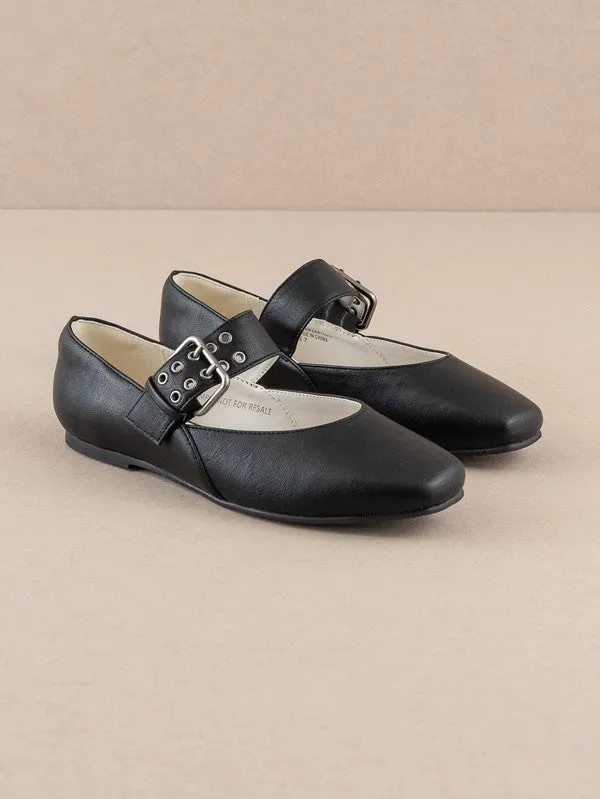 NEWEST ARRIVAL Black Buckle Ballet Flats